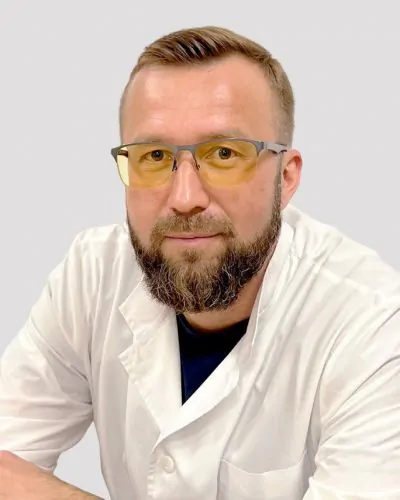 Серопегин Алексей Валерьевич – Кандидат медицинских наук. Врач высшей профессиональной категории. Врачебный стаж с 2000 года.